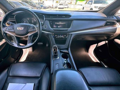 Used 2019 Cadillac XT5 Platinum AWD/4WD image 17