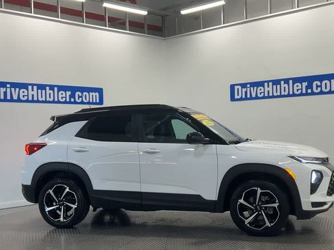 Used 2021 Chevrolet TrailBlazer RS w/ Sun and Liftgate Package AWD/4WD image 3