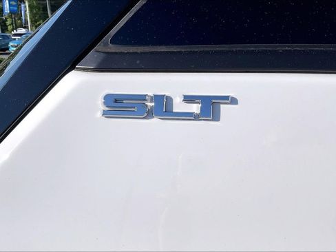 Used 2021 GMC Terrain SLT FWD image 8