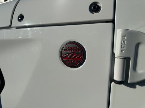 Used 2020 Jeep Wrangler Unlimited Rubicon w/ Dual Top Group image 11