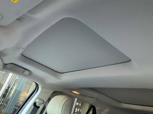 Used 2017 Ford Explorer Platinum image 7