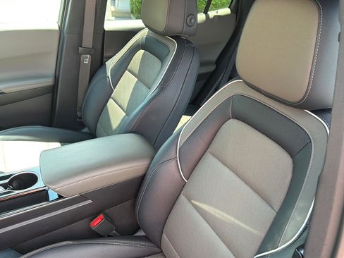 Certified 2025 Chevrolet Equinox LT w/ Convenience Package II FWD image 28