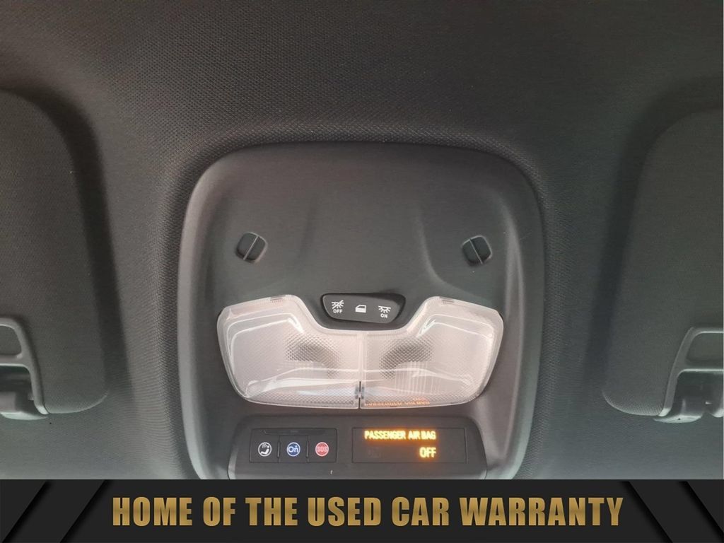 Used 2023 Chevrolet Colorado LT w/ LT Convenience Package II RWD image 26