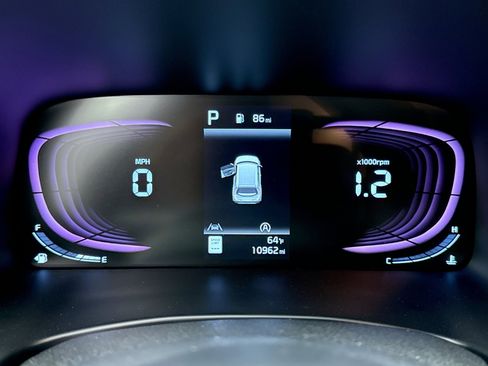 Used 2023 Kia Soul LX w/ LX Technology Package FWD image 10