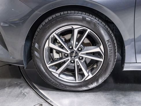 Used 2022 Kia Forte LXS image 10