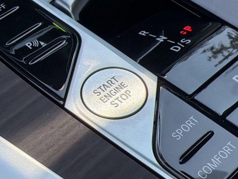New 2027 BMW X6 xDrive40i AWD/4WD image 17