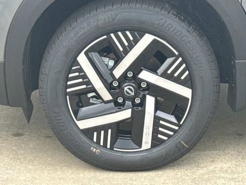 New 2026 Nissan Kicks SV image 4