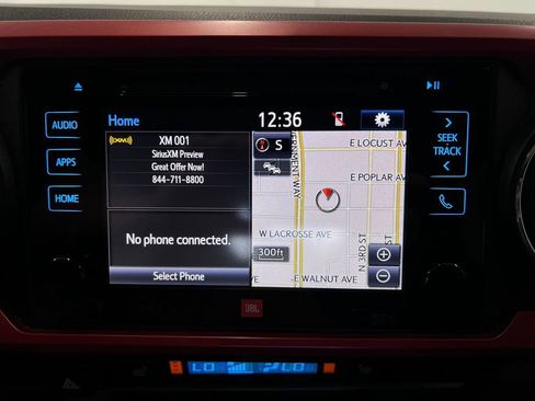 Used 2018 Toyota Tacoma TRD Off-Road AWD/4WD image 18