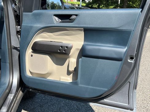 New 2025 Ford Maverick Lariat w/ 4K Tow Package image 7