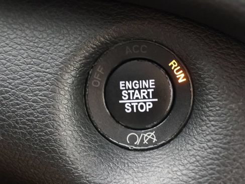 Used 2021 Jeep Cherokee Limited AWD/4WD image 17