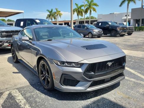 Used 2024 Ford Mustang GT RWD image 2