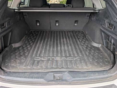 Used 2025 Subaru Outback Premium AWD/4WD image 22