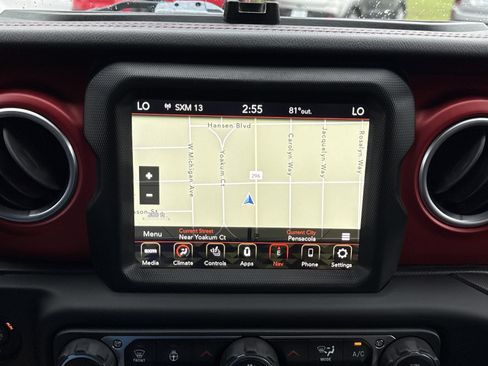 Used 2018 Jeep Wrangler Rubicon AWD/4WD image 16