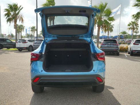 Used 2026 Chevrolet Trax RS w/ Driver Confidence Package FWD image 11