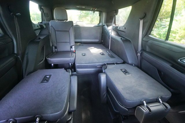 Used 2023 GMC Yukon SLT AWD/4WD image 25