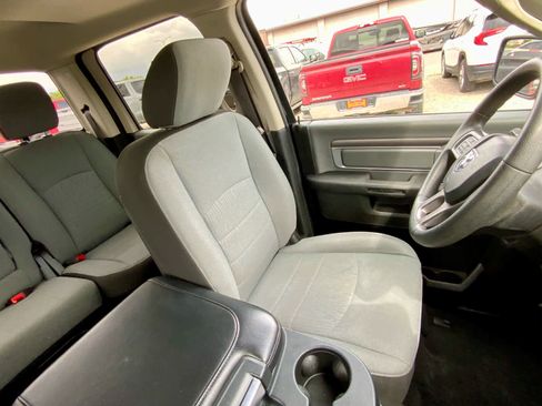 Used 2023 RAM 1500 Classic SLT AWD/4WD image 28