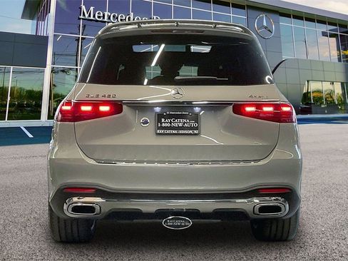 New 2025 Mercedes-Benz GLS 450 4MATIC image 4