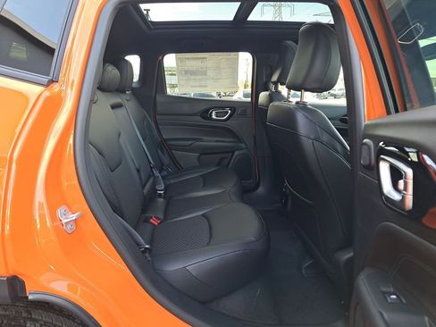 New 2026 Jeep Compass Latitude w/ Sun and Sound Group AWD/4WD image 14
