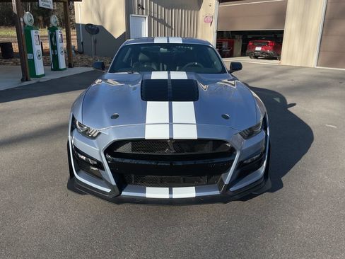 Used 2022 Ford Mustang Shelby GT500 w/ Technology Package image 16