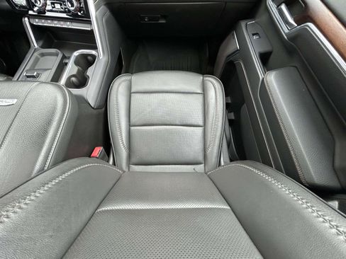 Used 2024 GMC Sierra 3500 Denali w/ Denali Reserve Package image 16