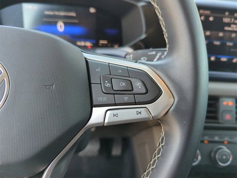 Used 2022 Volkswagen Taos SE image 38