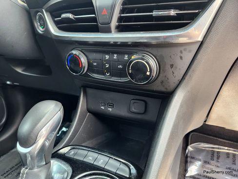 Used 2024 Buick Encore GX Preferred image 31