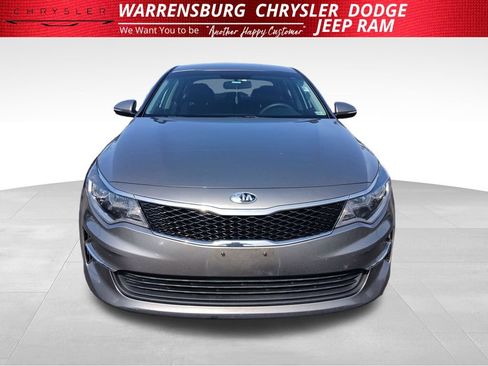 Used 2018 Kia Optima LX w/ 17" Alloy Wheels Package FWD image 11
