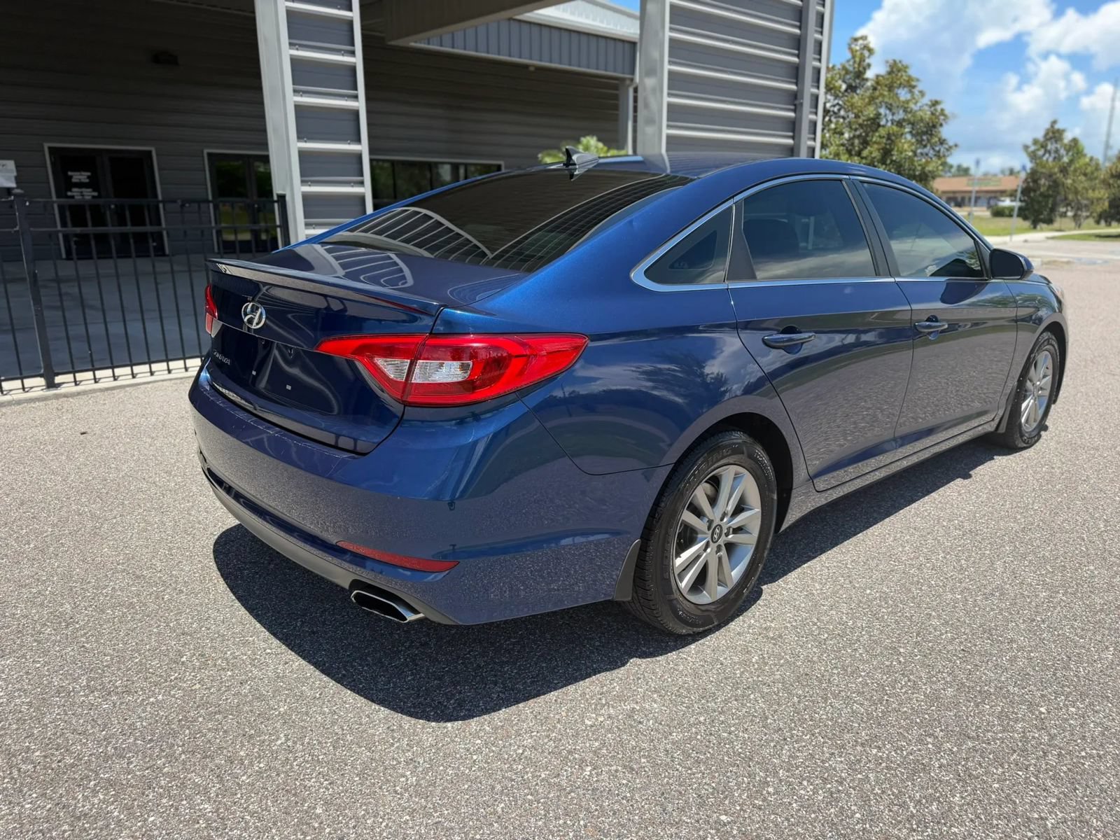 Used 2016 Hyundai Sonata SE FWD image 8