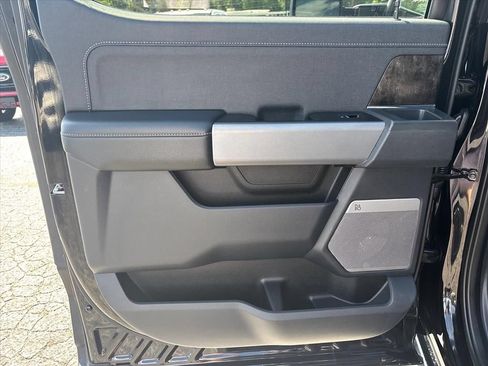 Used 2023 Ford F250 Lariat w/ Lariat Ultimate Package AWD/4WD image 19