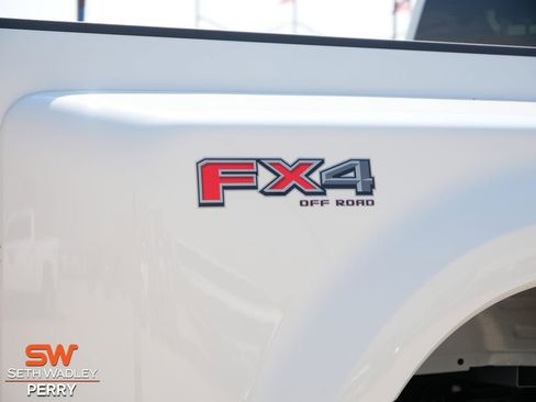 Certified 2026 Ford F350 Platinum w/ Platinum Plus Package image 9