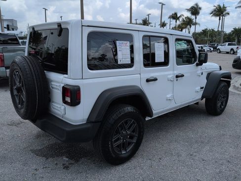 Used 2024 Jeep Wrangler Unlimited Sport AWD/4WD image 5
