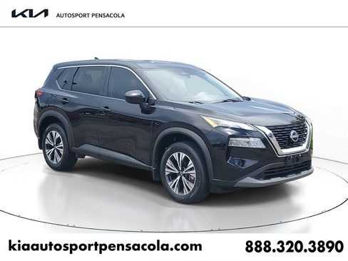 Used 2023 Nissan Rogue SV image 1