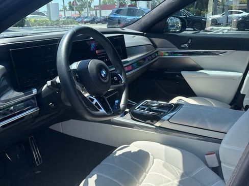 Used 2023 BMW 740i RWD image 2