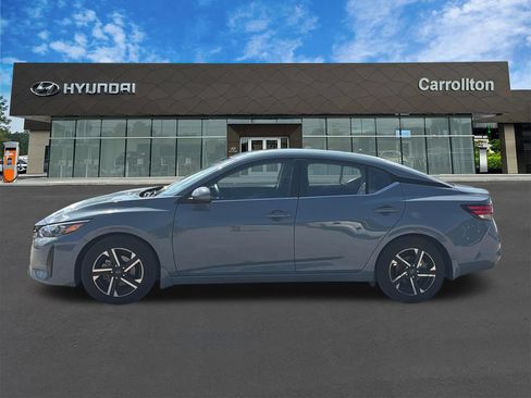Used 2024 Nissan Sentra SV FWD image 8