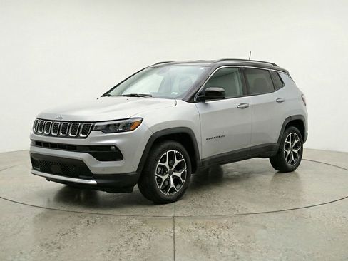 Used 2025 Jeep Compass Limited AWD/4WD image 3