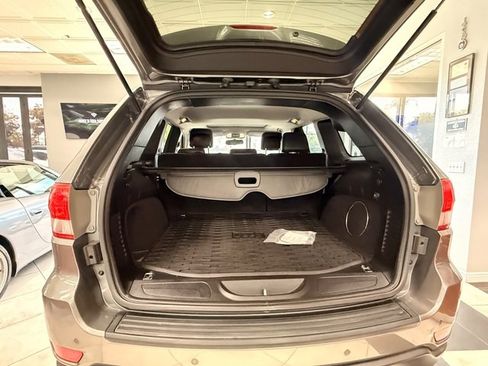 Used 2012 Jeep Grand Cherokee Laredo AWD/4WD image 11