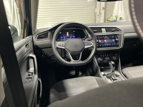 Used 2024 Volkswagen Tiguan S image 17