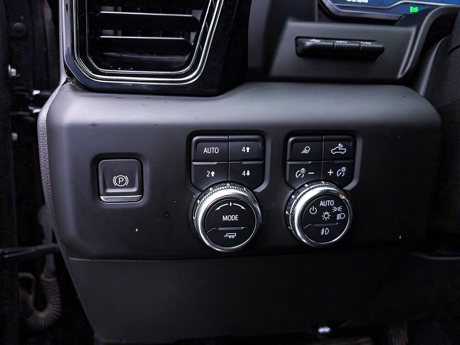 Used 2023 GMC Sierra 1500 AT4X AWD/4WD image 9