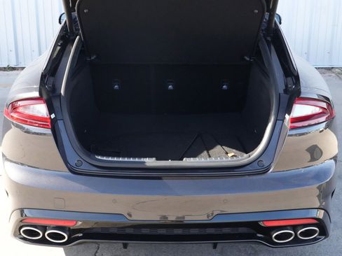 Used 2020 Kia Stinger GT2 image 9