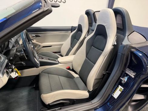 Used 2018 Porsche 718 Boxster RWD image 22