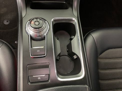 Used 2018 Ford Fusion SE w/ Equipment Group 201A image 25