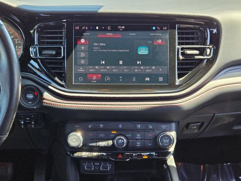 Used 2025 Dodge Durango GT AWD/4WD image 12
