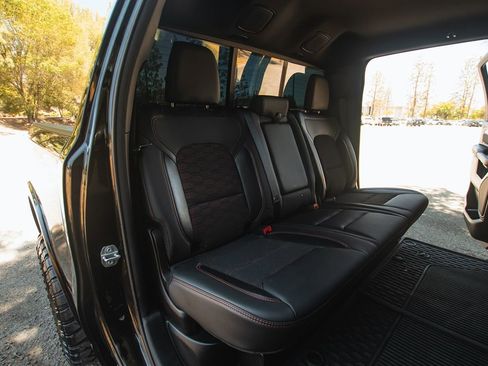 Used 2022 RAM 1500 Big Horn w/ Built-to-serve Edition image 21