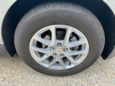 Used 2024 Chevrolet Equinox LT w/ LPO, Floor Liner Package FWD image 50