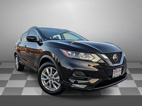 Used 2021 Nissan Rogue Sport SV w/ Technology Package image 1