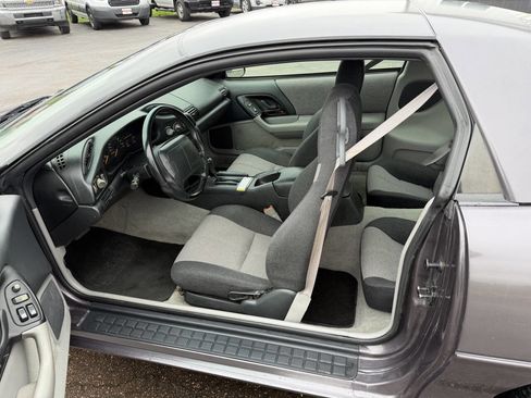 Used 1993 Chevrolet Camaro LT RWD image 12