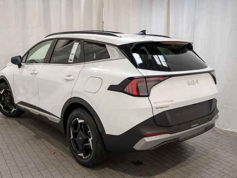 New 2026 Kia Sportage EX image 4