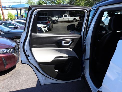 Used 2024 Jeep Compass Limited AWD/4WD image 25