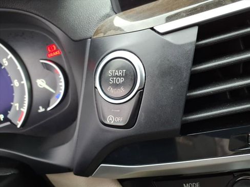 Used 2019 BMW X3 xDrive30i w/ Premium Package image 14