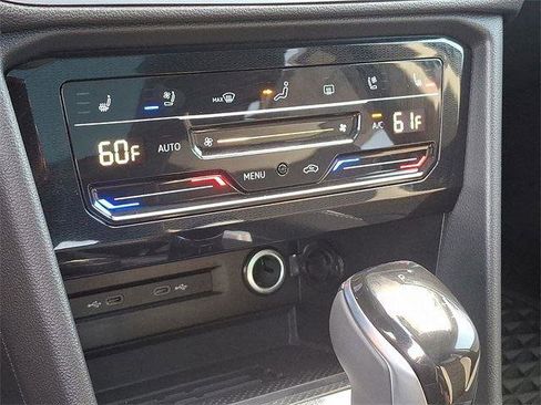 New 2025 Volkswagen Taos SEL image 14